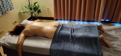 彰化市個人按摩工作室/中部到府按摩 - 仕女油壓按摩 彰化市個人按摩工作室/中部到府按摩 - 仕女油壓按摩