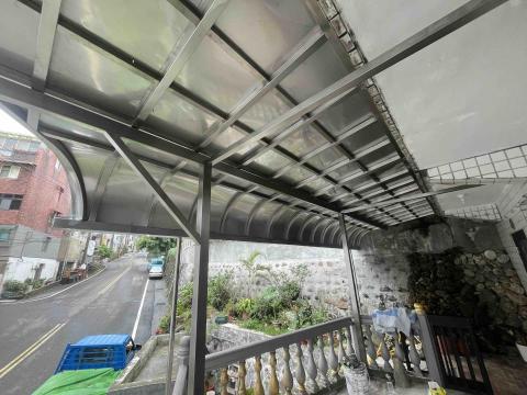 翼鳴有限公司 鋼鋁工程 - 不銹鋼雨遮