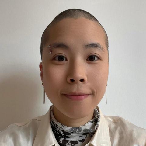 李有容 李有容