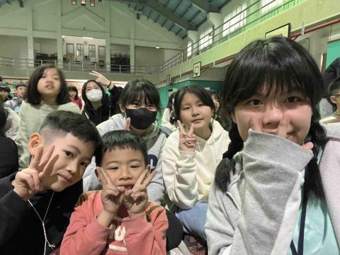 阮盈綺 - 於南投偏鄉國小的服務學習，四位小朋友是我活動期間服務的對象～