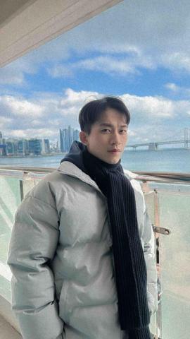 提供顧問費服務的專家許均凱