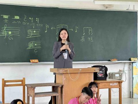 鋼琴/小提琴教學/珍珠老師🎹 - 參加史懷哲計畫教授音樂課