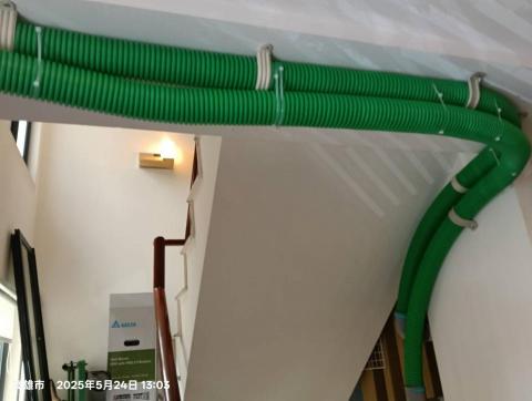 尚禾 - 沿現役樓梯樑上出管