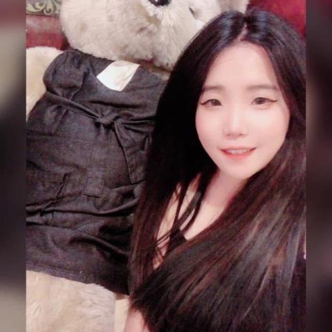 提供潤髮乳服務的專家林姵柔