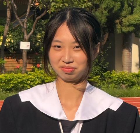 提供潤稿服務的專家何宜家