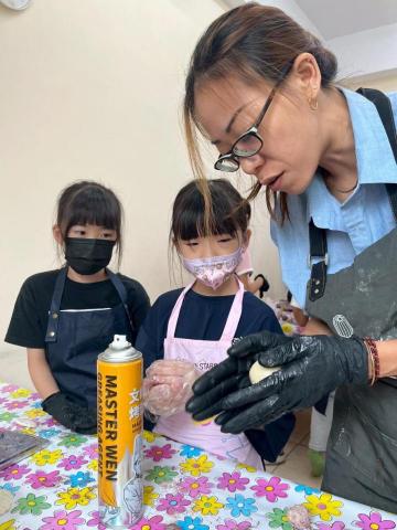 Delices de France 荻莉絲法國手工甜點 - 小朋友教課