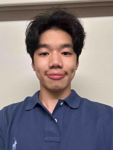 提供睫毛夾用法服務的專家陳彞申