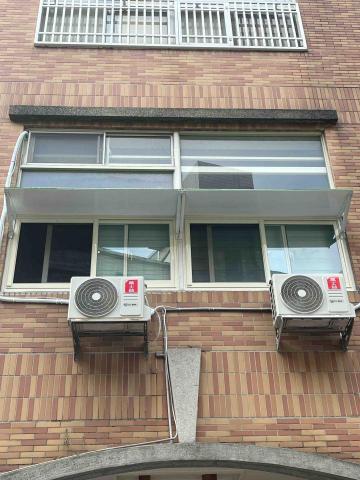 佳昇鋁門窗 - 雨棚是原有的