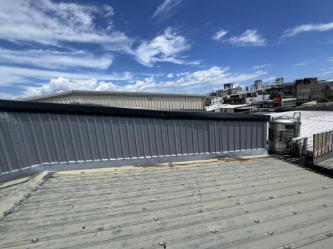 黃球球 - 鐵皮屋頂施工 黃球球 - 鐵皮屋頂施工