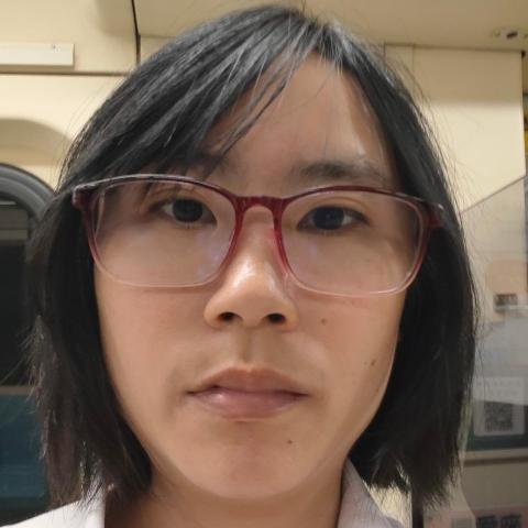 提供中華電信服務的專家張雅茹