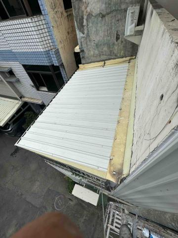 鐵工嬰仔 - 原先浪板未拆直接蓋上去