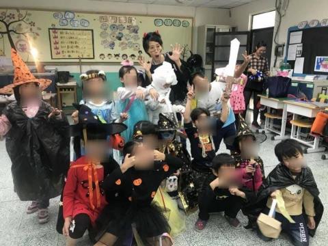 薇芯花藝工作室/兒童課業輔導/美勞手作繪畫教學 - 英語慶教學