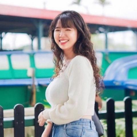 提供睫毛夾弧度dcard服務的專家Candice