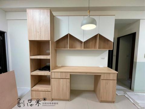 創思米空間美學事務所 - 系統櫃組裝中