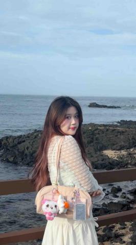 提供新店高中運動中心評論服務的專家王奕柔