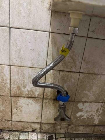 小林 - 更換進水軟管