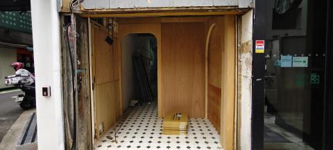 李佳諮 - 商業空間造型拱門施作