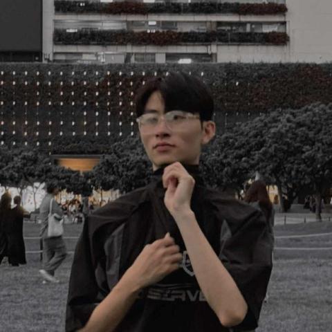 提供canva版權服務的專家李書竣 Asher