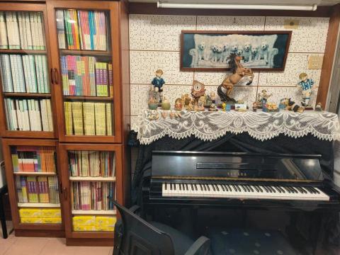 張議中流行爵士鋼琴 - 【教授鋼琴】正面照