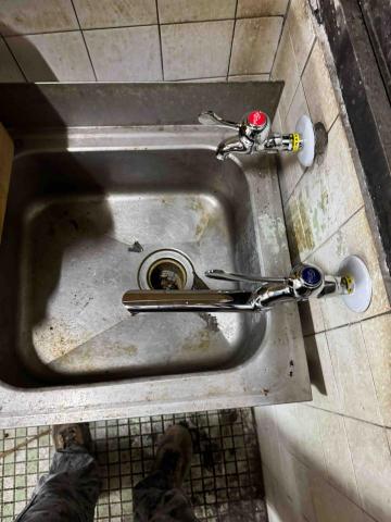 小林 - 更換水龍頭