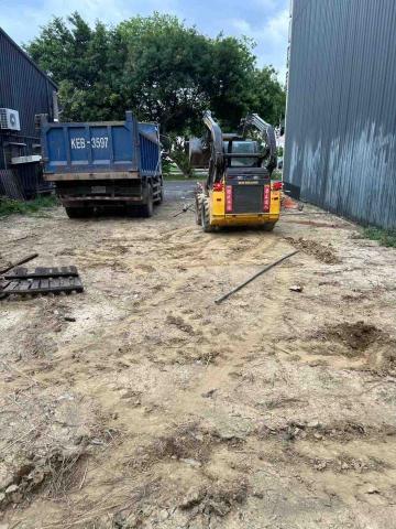 伍磚企業社 - 整地清運工程