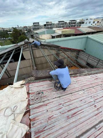伍磚企業社 - 拆舊變形骨架補新骨架