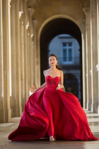 彩攝薔薇Vinnie - 自助婚紗/旅拍婚紗：法國巴黎/羅浮宮迴廊