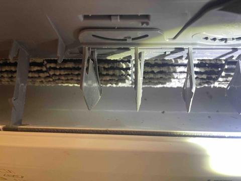 蕭鼎潤（企鵝洗淨） - 基隆中山區清洗前