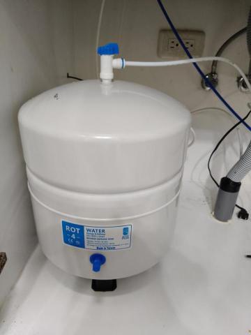 瑋成水電裝修工作室 - 施工後：更換儲水桶完成