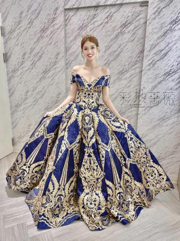 彩攝薔薇Vinnie - 婚宴造型：公主駕到^0^ 為了寶貝這套禮服的整體造型，Vinnie特地跟廠商訂製了這頂金底白鑽的中型圓冠，真的是美出天花板啦！