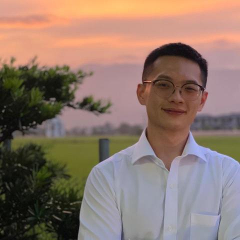 提供Shopify Wix Shopline架站服務的專家李庭瑋