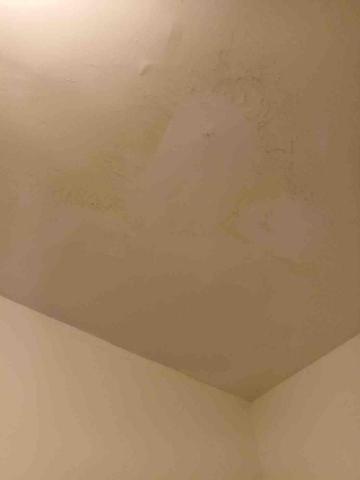 詹文欽，兆基屋管 - 批土完成