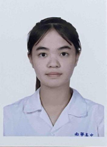 提供吉他換弦台南服務的專家葉蓉