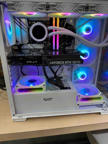 大威德通訊 - 電腦組裝