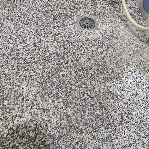 提供中古家具行服務的專家黃冠智