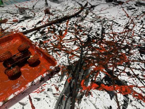 洪語謙 - 美術課程-跟著線條走