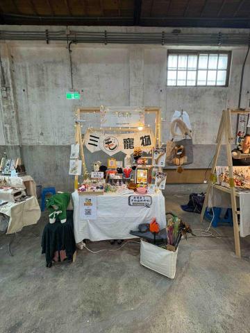 May - 出攤佈置、行銷