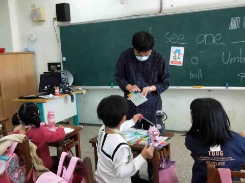 朱敬爲 - 國小英語代課老師