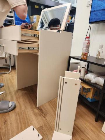 職人傢俱安裝服務。 - 