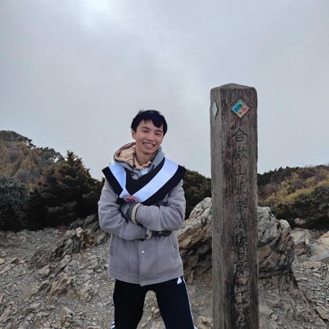 提供姐姐服務的專家Chen Chou