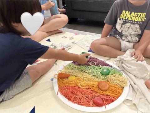 洪語謙 - 感官盆-彩虹義大利麵