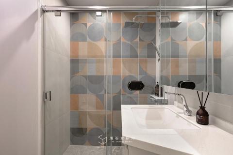 澐石室研所（創力雲室內裝修股公司） - 衛浴設計(30年大樓舊翻新)