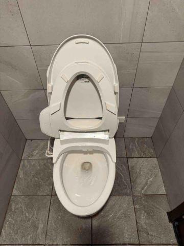 榮華清潔 - 衛浴馬桶