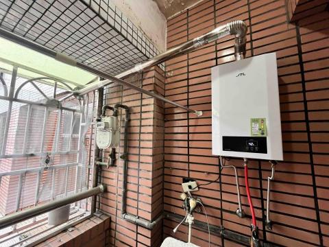 許軒愷 - 鳳山區介紹喜特麗
（全機三年保固12公升熱水說）