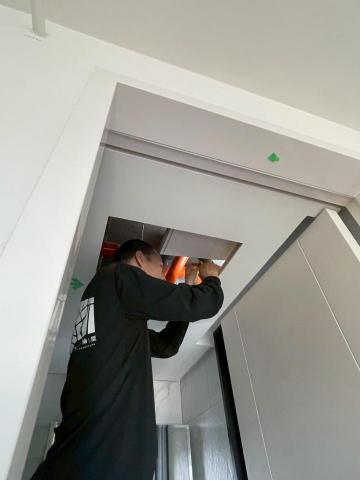 大侑設計/大新驗屋 - 管道間檢測,關鍵細節不漏看!
大新驗屋採用高精密儀器結合專業師傅經驗,深入檢查管道間空間是否施工確實、無滲漏、隔音妥當。入住前全面檢核,守住看不見的關鍵處,讓房屋品質無死角! 大侑設計/大新驗屋 - 管道間檢測,關鍵細節不漏看!
大新驗屋採用高精密儀器結合專業師傅經驗,深入檢查管道間空間是否施工確實、無滲漏、隔音妥當。入住前全面檢核,守住看不見的關鍵處,讓房屋品質無死角!