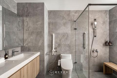 澐石室研所（創力雲室內裝修股公司） - 無障礙衛浴設計(毛胚屋規劃)