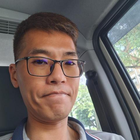 提供中信客服0800服務的專家李宏明