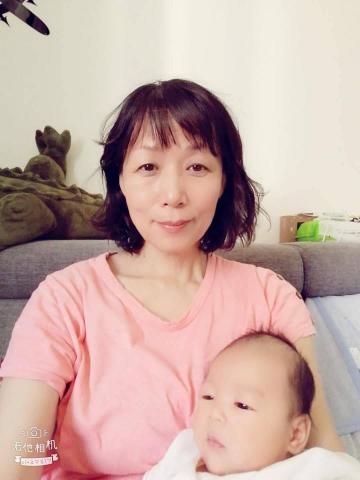 黃子芳 - 照顧的月子寶寶