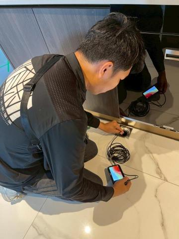 大侑設計/大新驗屋 - 入住前的關鍵把關!
我們採用高科技管道內視鏡檢測儀器,結合五年以上資深師傅經驗,深入檢查排水管道,精準掌握每一處潛藏問題,確保排水順暢無虞 大侑設計/大新驗屋 - 入住前的關鍵把關!
我們採用高科技管道內視鏡檢測儀器,結合五年以上資深師傅經驗,深入檢查排水管道,精準掌握每一處潛藏問題,確保排水順暢無虞