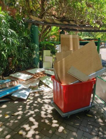 尚旺工程 - 拆除廢棄木坐集中